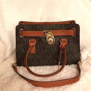 MK Hamilton Small messenger Handbag